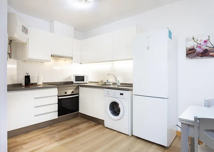 Home2book Beachside Bright Apt,