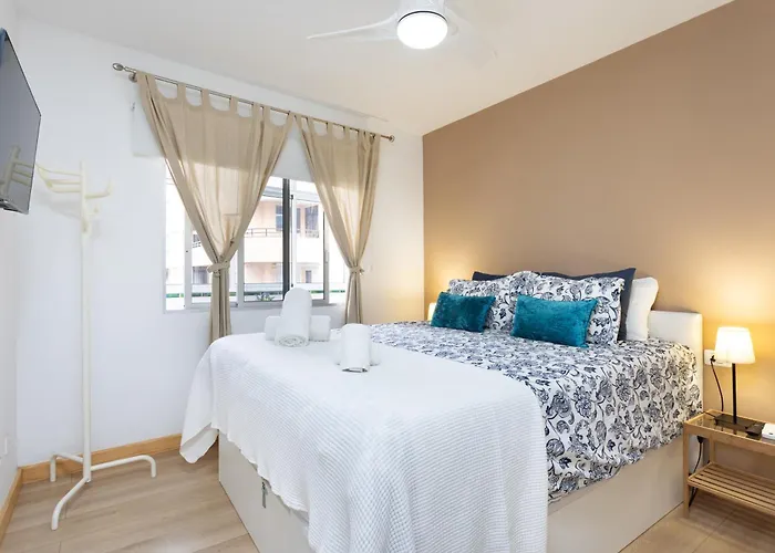 Apartment Home2book Beachside Bright Apt, *