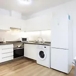 Home2book Beachside Bright Apt,