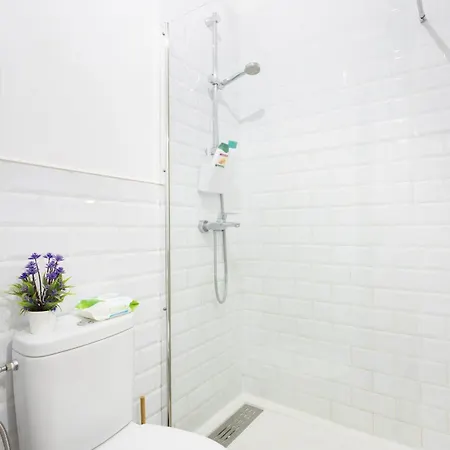 Home2book Beachside Bright Apt,