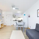 Home2book Beachside Bright Apt,